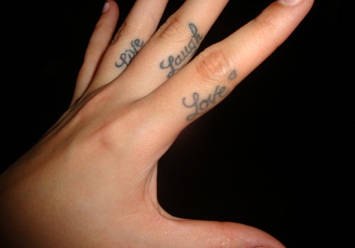 fingers-tattoo