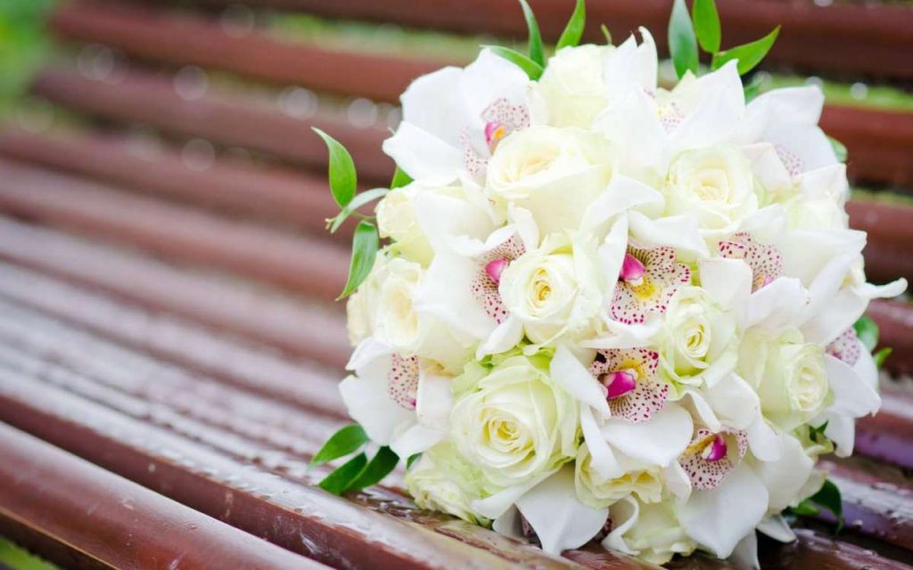 Bouquet Sposa Bianco Ecco Come Comporre Il Tuo Bouquet