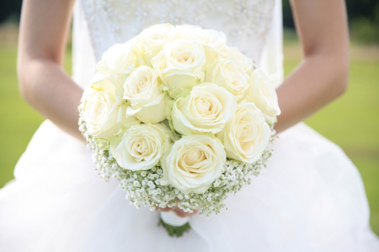 Fiori Matrimonio Bianchi.Bouquet Sposa Bianco Ecco Come Comporre Il Tuo Bouquet